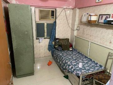 2 BHK Apartment in Andheri West for resale Mumbai. The reference number is 8113155