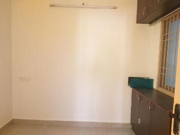 2 BHK Apartment in Anna Nagar West for rent Chennai. The reference number is 7147988
