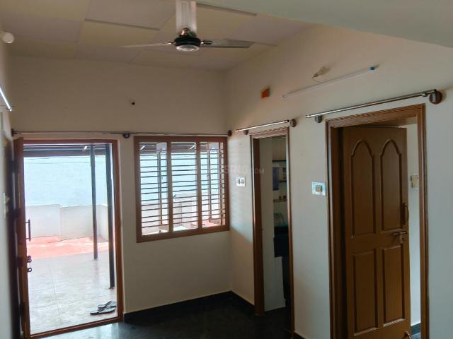 2 BHK Apartment in Adugodi for rent Bengaluru. The reference number is 20916423