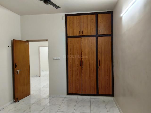 2 BHK Apartment in Adyar for rent Chennai. The reference number is 20586646