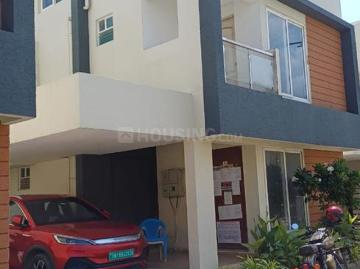 2 BHK Apartment in Adyar for resale Chennai. The reference number is 18540137