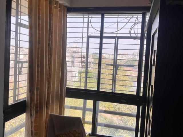 2 BHK Apartment in Adajan for rent Surat. The reference number is 18795302