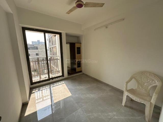 2 BHK Apartment in Adajan for rent Surat. The reference number is 18799196