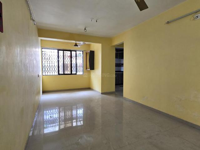 2 BHK Apartment in Adajan for rent Surat. The reference number is 20474730