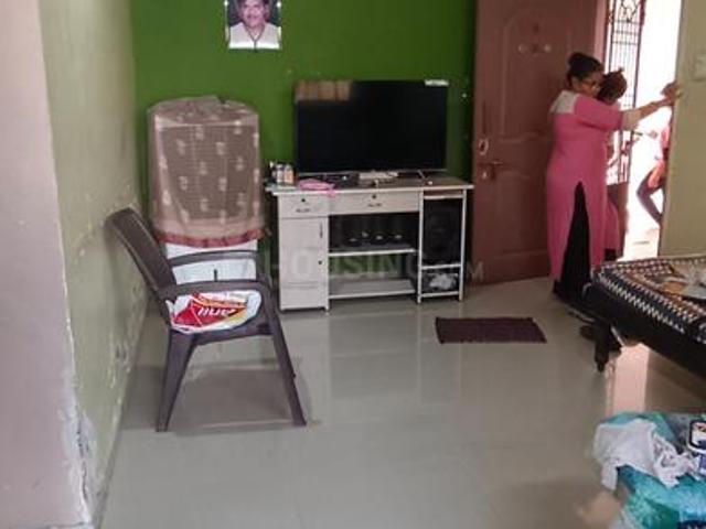2 BHK Apartment in Adajan for resale Surat. The reference number is 19555884
