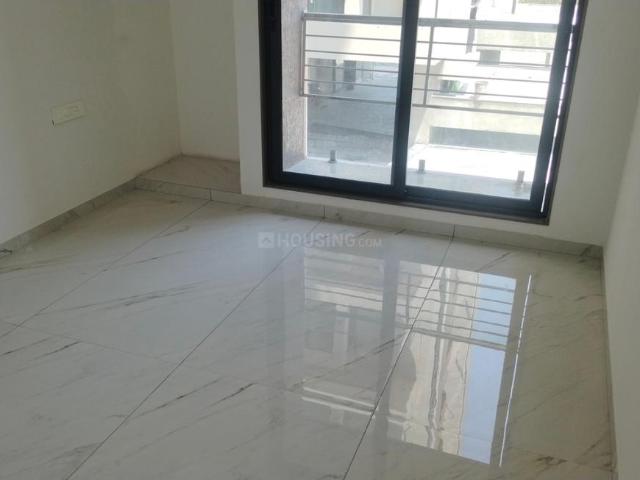 2 BHK Apartment in Adajan Gam for resale Surat. The reference number is 21090279