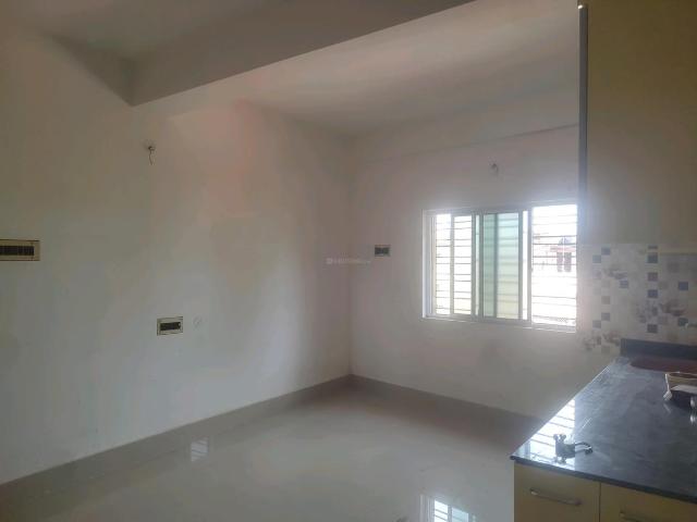 2 BHK Apartment in Agarpara for resale Kolkata. The reference number is 16721269