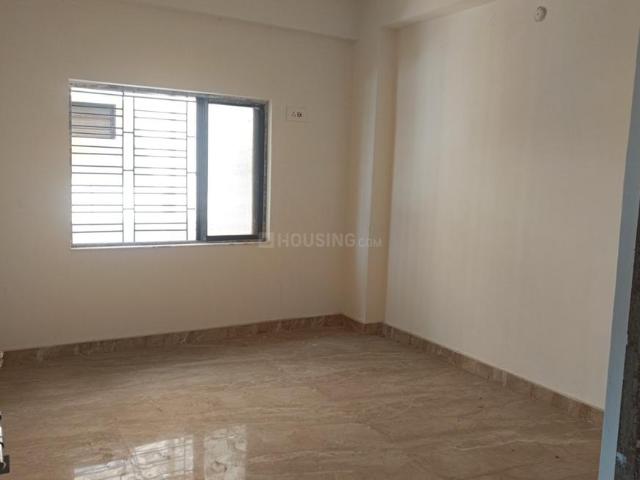 2 BHK Apartment in Agarpara for resale Kolkata. The reference number is 21126509