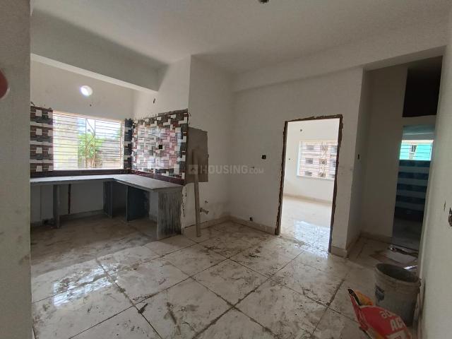 2 BHK Apartment in Agarpara for resale Kolkata. The reference number is 21194184