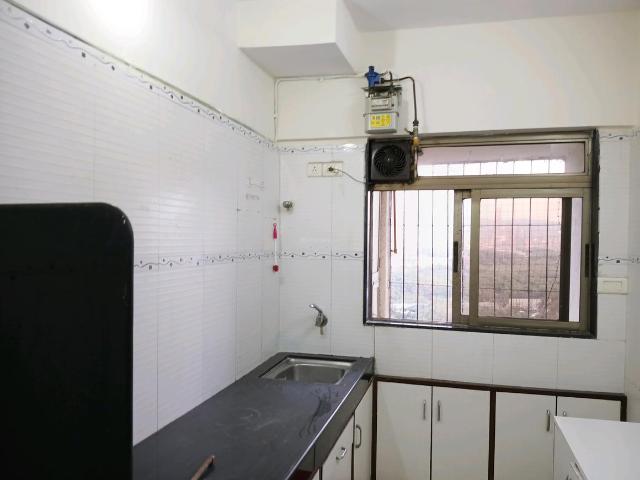 2 BHK Apartment in Agripada for rent Mumbai. The reference number is 18609995