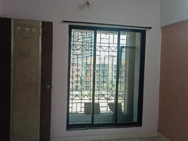 2 BHK Apartment in Airoli for resale Navi Mumbai. The reference number is 19976095