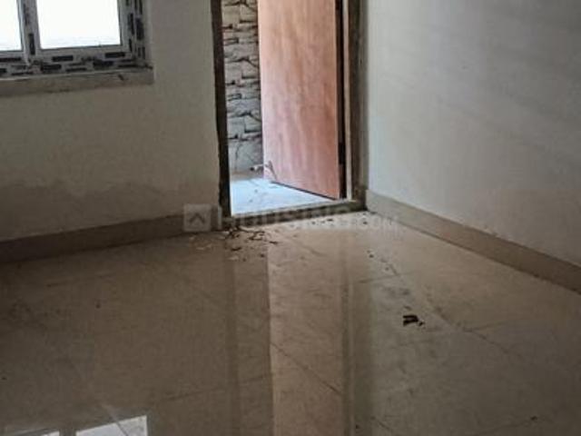 2 BHK Apartment in Airport Gate no. 1 for rent Kolkata. The reference number is 19807290