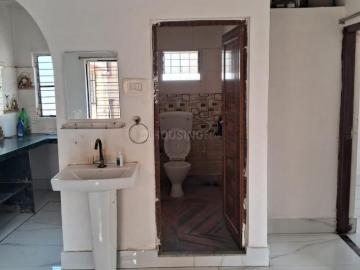 2 BHK Apartment in Airport Gate no. 1 for rent Kolkata. The reference number is 20137157
