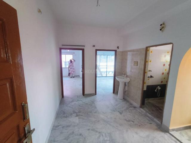 2 BHK Apartment in Airport Gate no. 1 for rent Kolkata. The reference number is 20684992