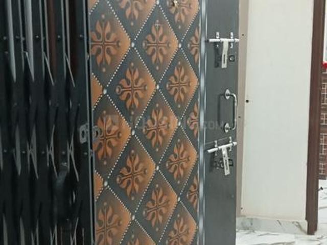 2 BHK Apartment in Airport Gate no. 1 for rent Kolkata. The reference number is 21330290