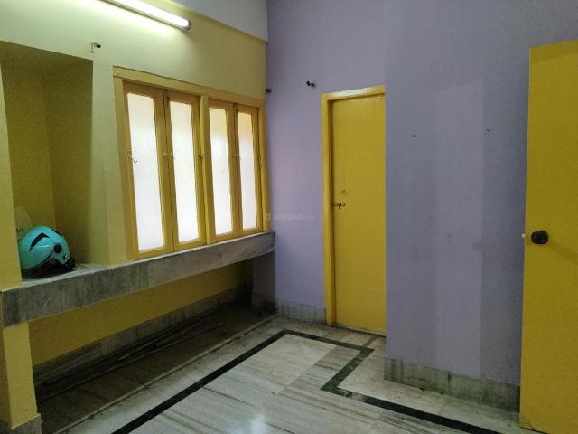 2 BHK Apartment in Airport Gate no. 1 for resale Kolkata. The reference number is 16058413