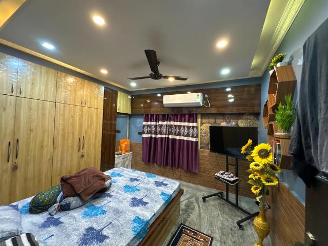 2 BHK Apartment in Airport Gate no. 1 for resale Kolkata. The reference number is 17580478