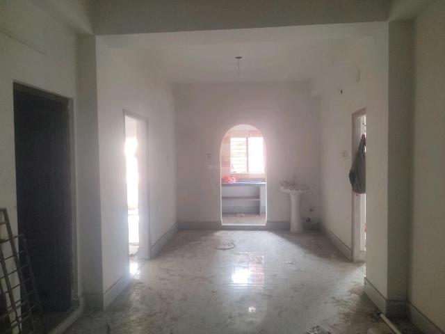 2 BHK Apartment in Airport Gate no. 1 for resale Kolkata. The reference number is 18227141