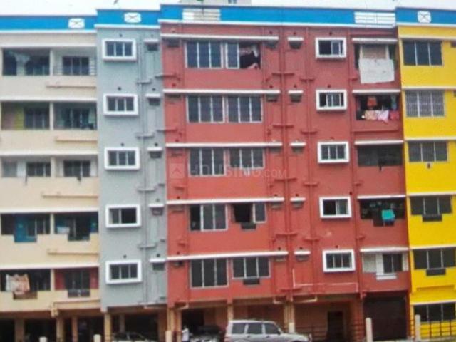 2 BHK Apartment in Airport Gate no. 1 for resale Kolkata. The reference number is 18267103