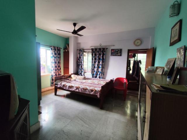 2 BHK Apartment in Airport Gate no. 1 for resale Kolkata. The reference number is 19365528