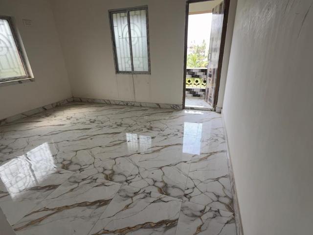 2 BHK Apartment in Airport Gate no. 1 for resale Kolkata. The reference number is 19451437