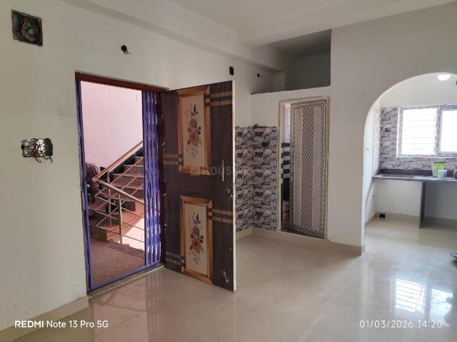 2 BHK Apartment in Airport Gate no. 1 for resale Kolkata. The reference number is 19636786