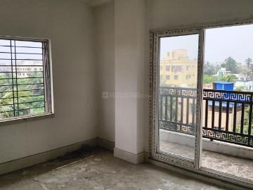 2 BHK Apartment in Airport Gate no. 1 for resale Kolkata. The reference number is 19699974