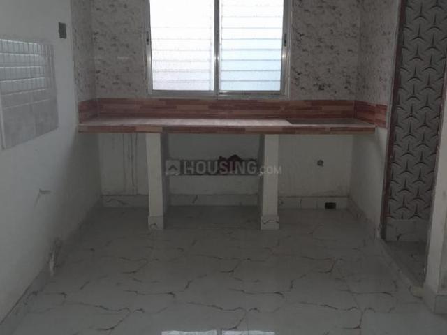 2 BHK Apartment in Airport Gate no. 1 for resale Kolkata. The reference number is 19786184