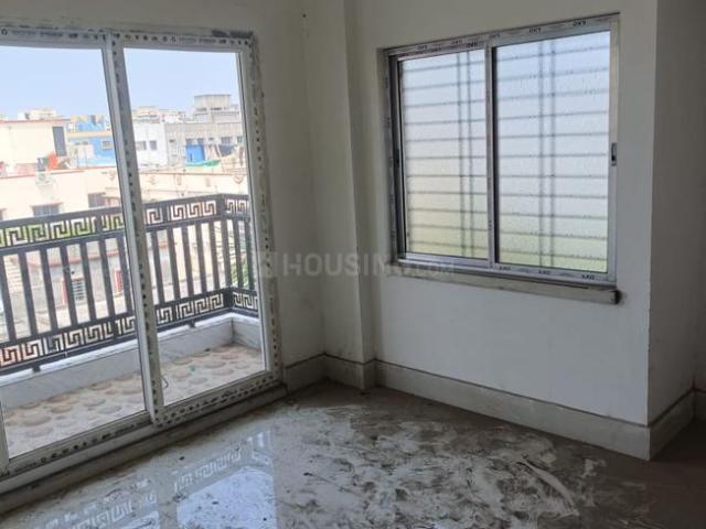 2 BHK Apartment in Airport Gate no. 1 for resale Kolkata. The reference number is 20330985