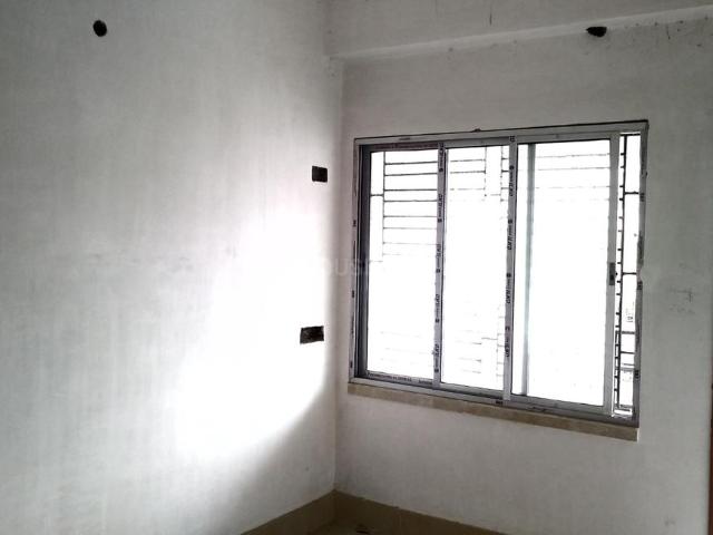 2 BHK Apartment in Airport Gate no. 1 for resale Kolkata. The reference number is 20851307
