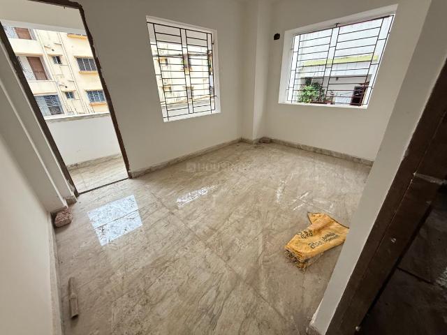 2 BHK Apartment in Airport Gate no. 1 for resale Kolkata. The reference number is 20915023