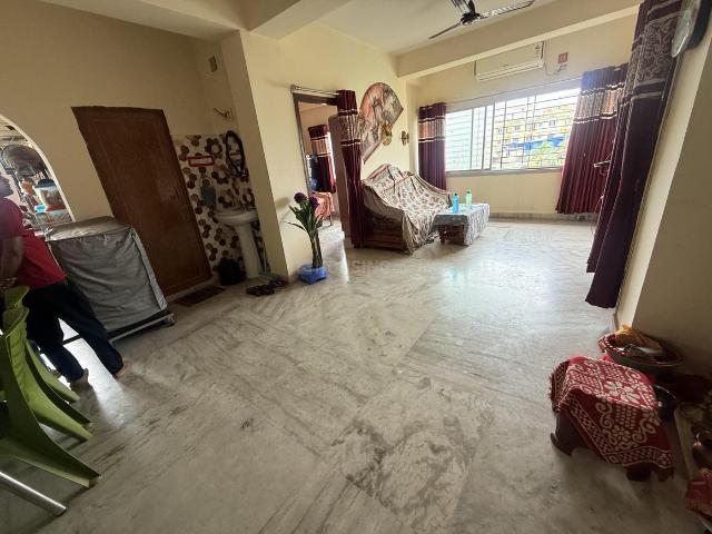 2 BHK Apartment in Airport Gate no. 1 for resale Kolkata. The reference number is 21056964
