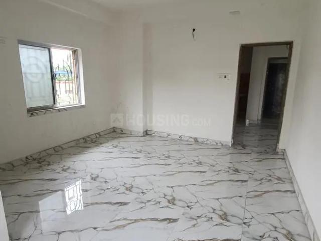 2 BHK Apartment in Airport Gate no. 1 for resale Kolkata. The reference number is 21098528