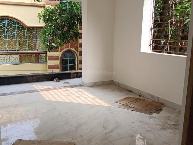 2 BHK Apartment in Airport Gate no. 1 for resale Kolkata. The reference number is 21264376