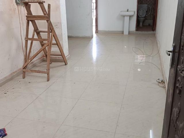 2 BHK Apartment in Airport Gate No 2 for rent Kolkata. The reference number is 18315095