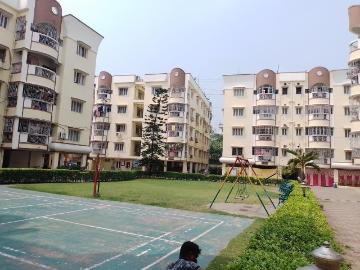 Flat to rent in Birati - Balcony