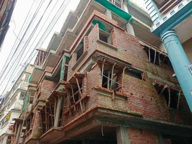 2 BHK Apartment in Airport Gate No. 3 for resale Kolkata. The reference number is 21127374