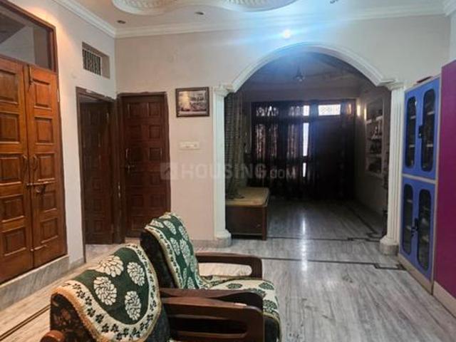 2 BHK Apartment in Aliganj for rent Lucknow. The reference number is 20586139