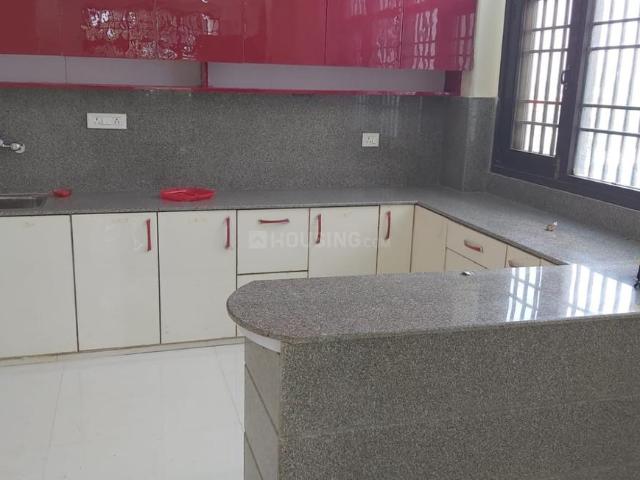 2 BHK Apartment in Aliganj for rent Lucknow. The reference number is 21200879