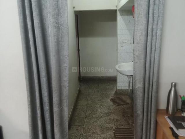 2 BHK Apartment in Alkapuri for rent Vadodara. The reference number is 21161390