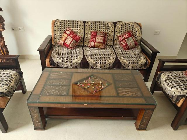 2 BHK Apartment in Alpha I for rent Greater Noida. The reference number is 21034339