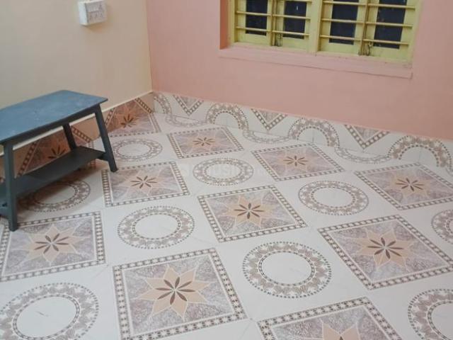 2 BHK Apartment in Ashok Nagar for rent Kolkata. The reference number is 21206460