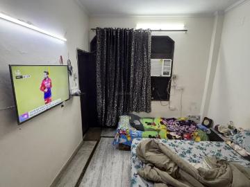 Flat for sale in Krishna Park West Delhi - Balcony