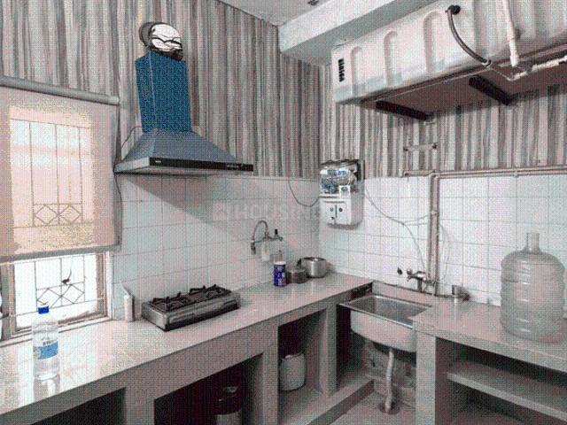 2 BHK Apartment in Ashok Vihar for rent New Delhi. The reference number is 19404663
