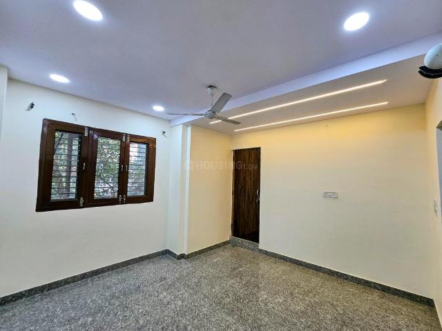 2 BHK Apartment in Ashok Vihar for rent New Delhi. The reference number is 20384563