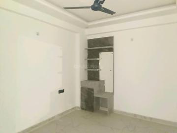 2 BHK Apartment in Ashok Vihar for resale New Delhi. The reference number is 20011587