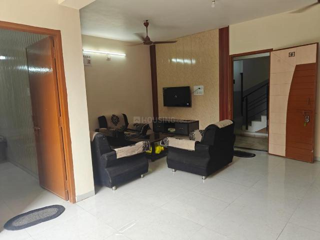 2 BHK Apartment in Atladara for rent Vadodara. The reference number is 20985348