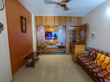 2 BHK Apartment in Aundh for resale Pune. The reference number is 20562827