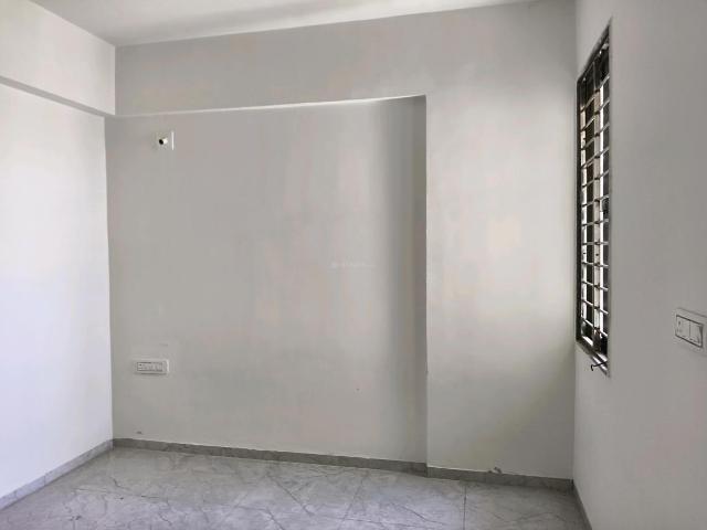 2 BHK Apartment in Bodakdev for rent Ahmedabad. The reference number is 18816995