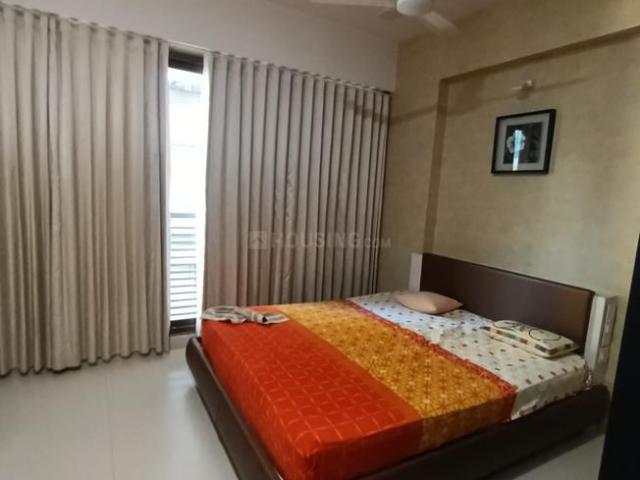 2 BHK Apartment in Bodakdev for rent Ahmedabad. The reference number is 20613581